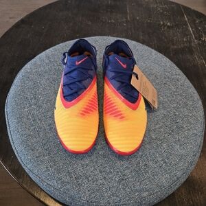 Mens Nike Phantom 6 Low Elite FG Soccer Cleats- Erling Haaland